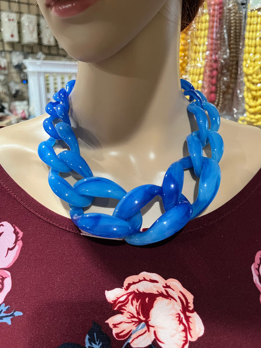 Acrylic necklace , chunky blue acrylic necklace , large Blu chain necklace , acrylic link chain necklace , big acrylic chain necklace