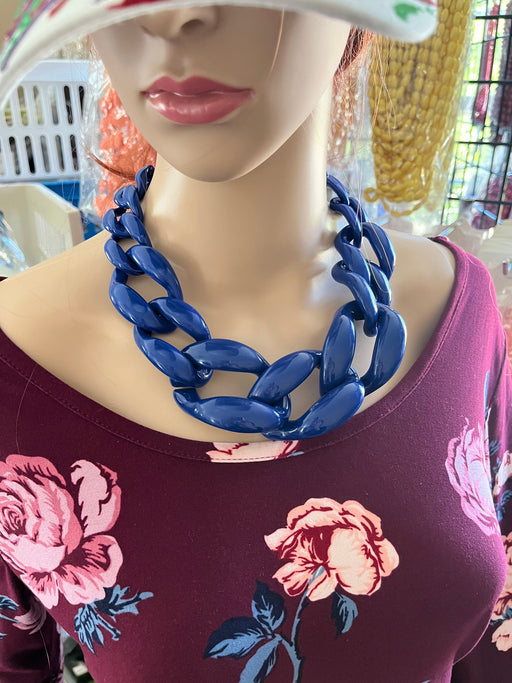 Acrylic necklace , chunky royal blue acrylic necklace , large Blu chain necklace , acrylic link chain necklace , big acrylic chain necklace