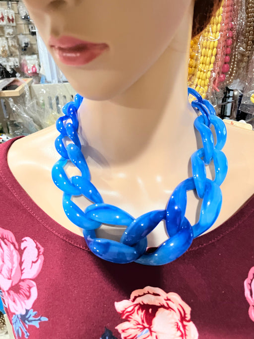 Acrylic necklace , chunky blue acrylic necklace , large Blu chain necklace , acrylic link chain necklace , big acrylic chain necklace