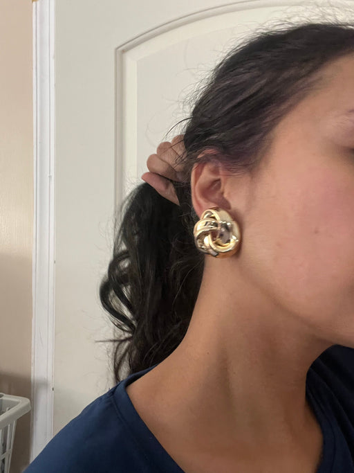 Big gold clip on earrings , gold studs gold clip round studs large , round gold earrings , chunky gold studs no piercing metal