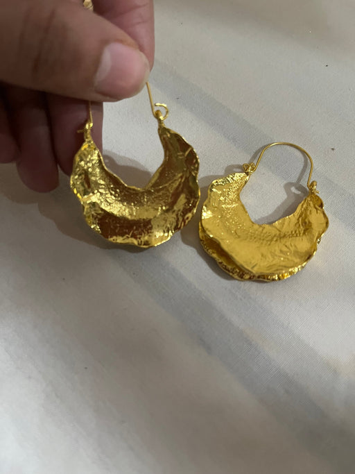 Chunky gold hoops , big vintage style gold earring , chunky gold earring , geometric gold earring ,