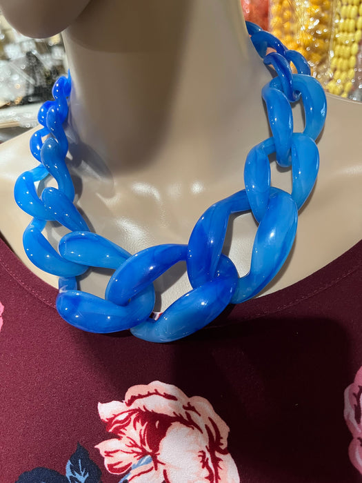 Acrylic necklace , chunky blue acrylic necklace , large Blu chain necklace , acrylic link chain necklace , big acrylic chain necklace