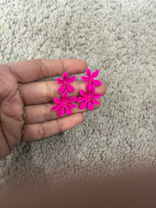 Hot pink earrings , dark pink resin earrings , fuchsia earrings , fuchsia flower earrings , chunky pink earrings ,pink flower statement