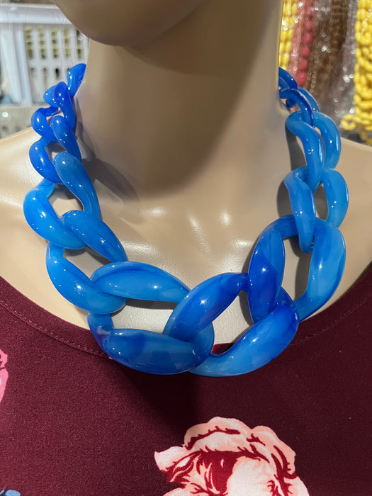 Acrylic necklace , chunky blue acrylic necklace , large Blu chain necklace , acrylic link chain necklace , big acrylic chain necklace