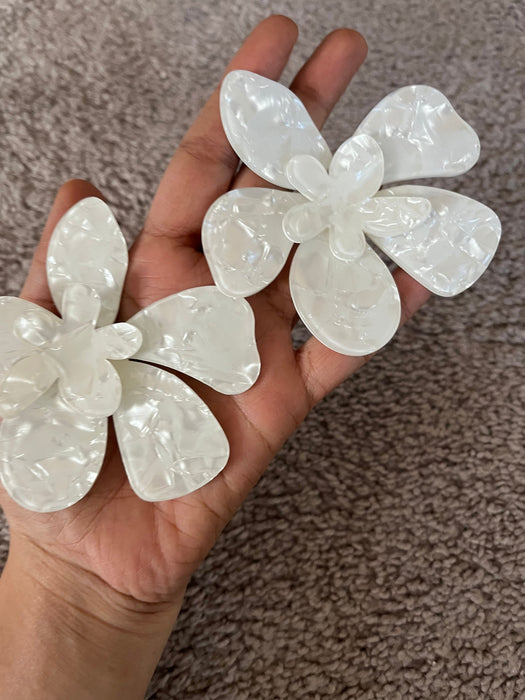 White flower earrings , huge white feathered earrings , large Snow White earrings , white earrings , big long white earrings acrylic floral