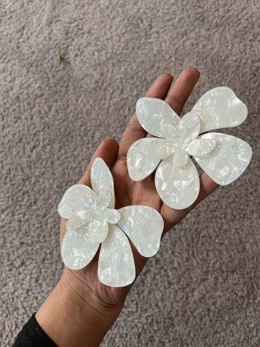 White flower earrings , huge white feathered earrings , large Snow White earrings , white earrings , big long white earrings acrylic floral