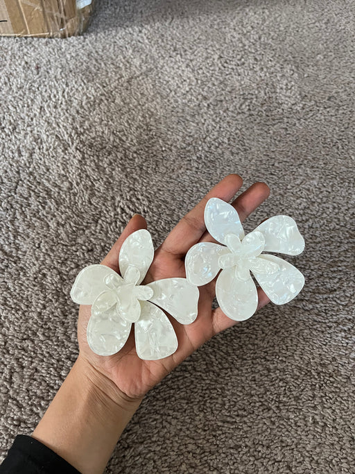 White flower earrings , huge white feathered earrings , large Snow White earrings , white earrings , big long white earrings acrylic floral