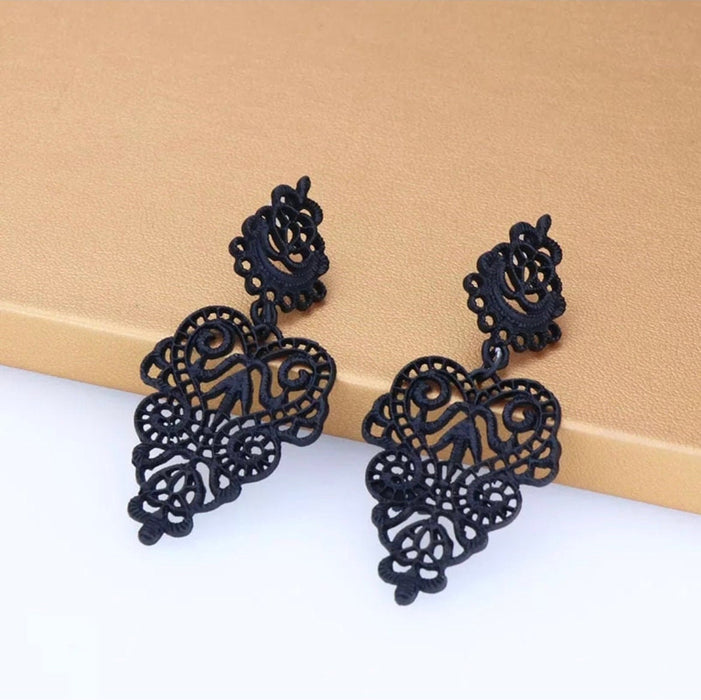 Long black earrings , black metal earrings , elegant black earrings , vintage style party black wedding earrings