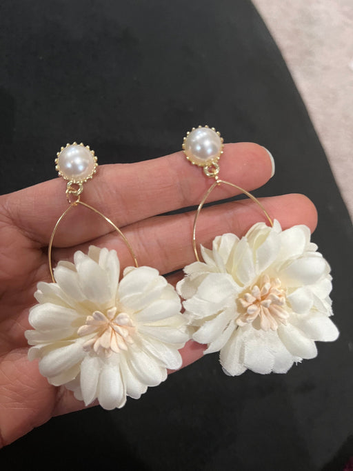 Cream flower earrings , cream off white feathered earrings , Pearl White earrings , fabric earrings , long white earrings floral