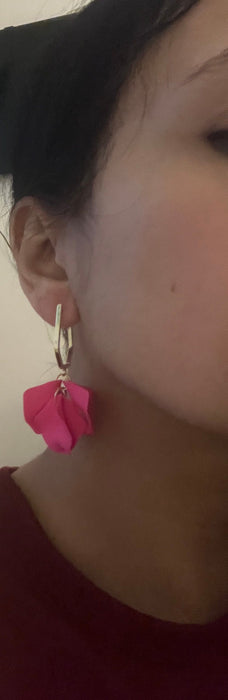 Hot pink earrings , pink acrylic earrings , fuchsia earrings , fuchsia flower earrings , chunky pink petal earrings ,pink flower statement