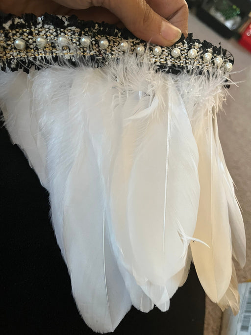 White Feather cuff bracelet pair Gothic bird masquerade Gloves Feather Cuff Carnival Stage Show Showgirl Rooster Feather Cosplay Costume