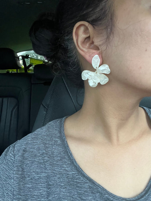 White flower earrings white feathered earrings , large Snow White earrings , white earrings , big long white earrings acrylic floral