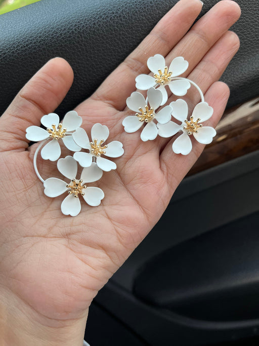 White flower earrings , big white floral gold earrings , studs Snow White earrings , metal white earrings , long white earrings floral