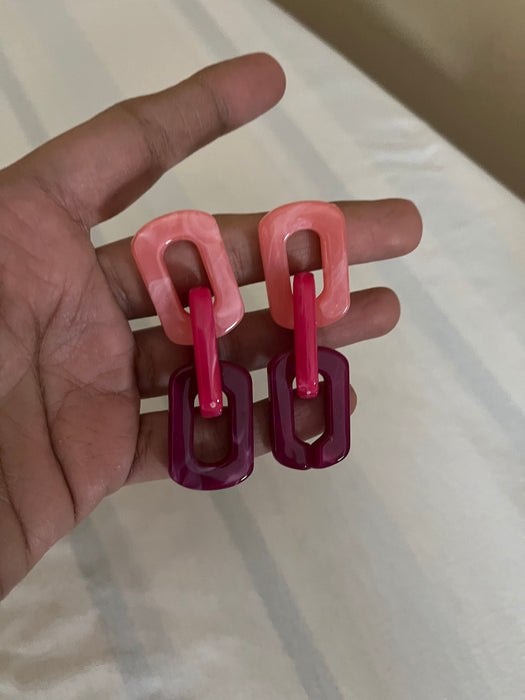 pink acrylic earrings , Big pink chain earring , fuchsia earrings , fuchsia acrylic chain earrings , chunky pink earrings , statement