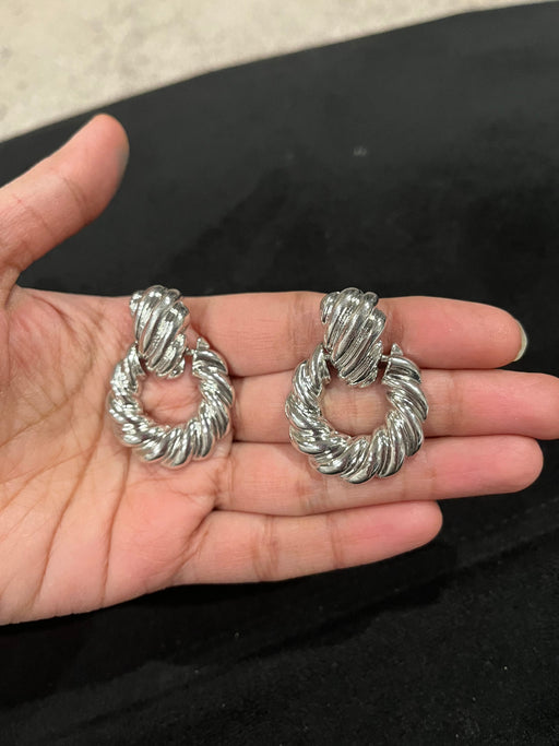 Big Silver earrings , silver metal earrings , silver bold earring , silver statement earrings , chunky silver earrings pierced